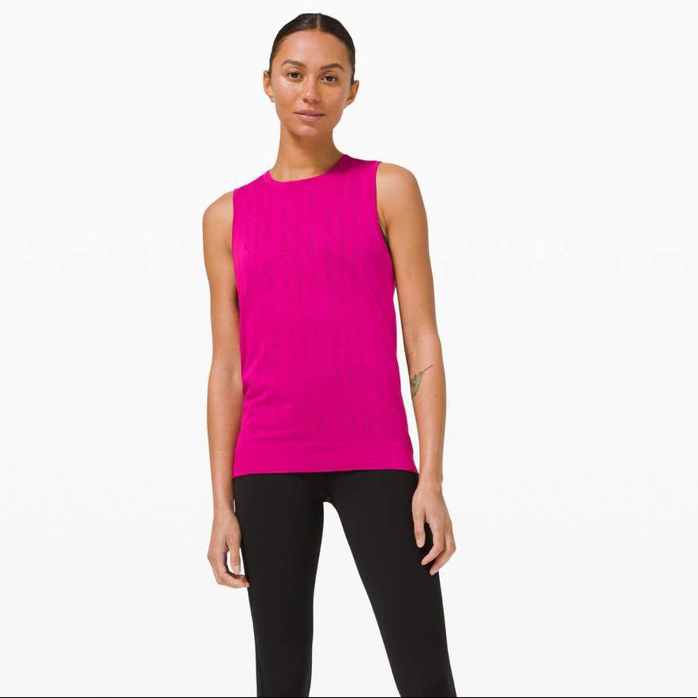 Lululemon Swiftly Breathe Muscle Tank raspberry